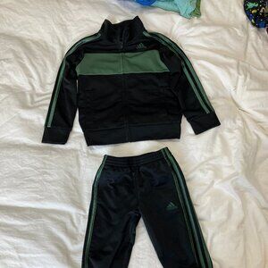 👟🖤 Adidas Track Suit — Size 4T, Black with Green Stripes